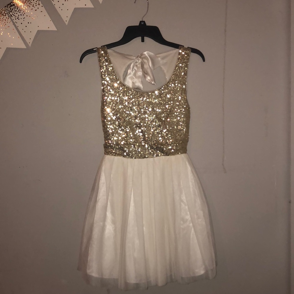 Small dress nice for homecoming or parties
